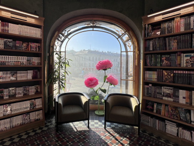 Фото 8 Марта в Доме книги 