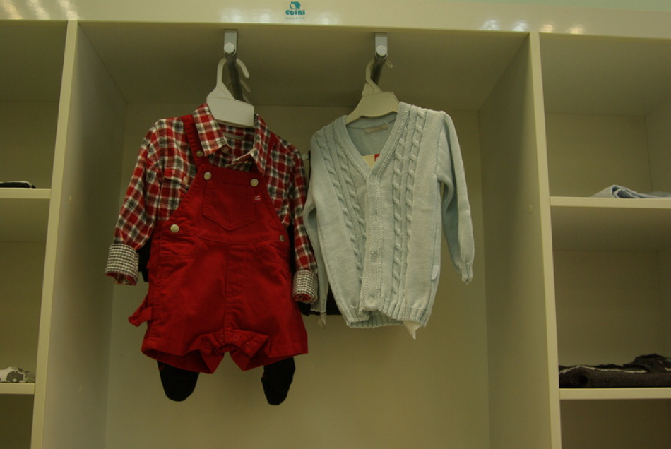 Оперативники пресекли деятельность жительницы Ленобласти, подозреваемой в мошенничестве с продажей одежды