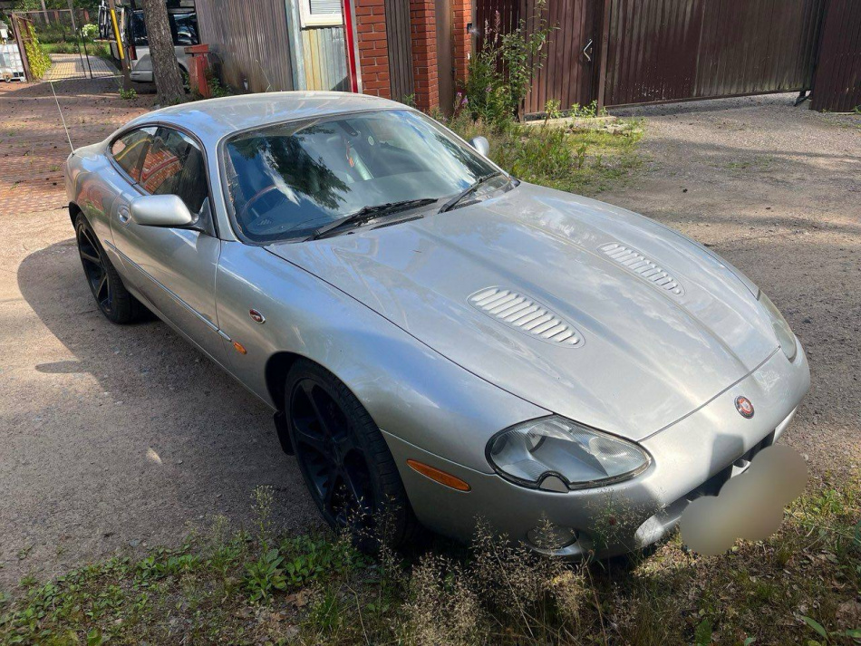 Дело о неуплате 2,3 млн рублей пошлины за Jaguar передано в суд Петербурга