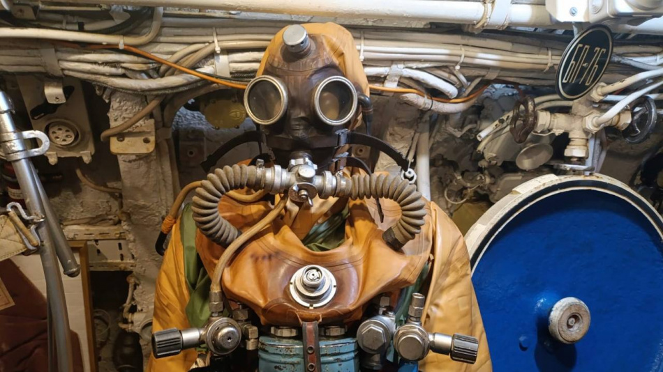 В Петербурге трудных подростков сводили на экскурсию на настоящую подлодку