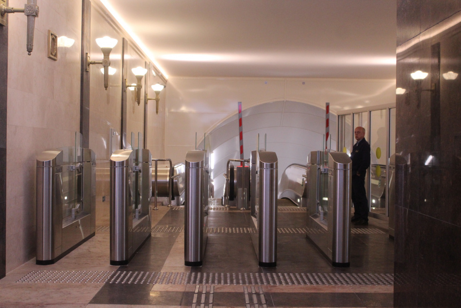 Петербургское метро получит 90 новых вагонов для синей линии в 2026 году