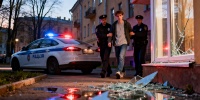 Молодой человек разбил окно на улице Коммуны из-за ревности